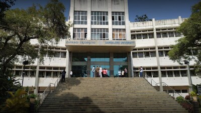 The letter, dated July 2 was signed by ten senior professors currently holding key administrative positions.