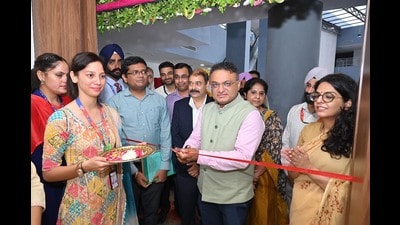 Dr KJ Srinivasa, Joint Secretary (PSP) and Chief Passport Officer, Government of India, inaugurating the new Passport Seva Kendra in Ludhiana on Tuesday. (HT Photo)