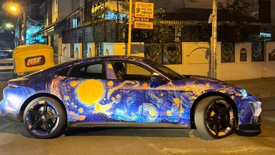 The vehicle, seen in the city's Indiranagar neighbourhood, has become a viral sensation. (X/@Ishita_Kedia_)