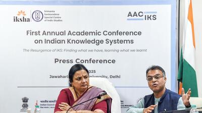 JNU vice chancellor Santishree Dhulipudi Pandit and FLAME University Professor Yugank Goyal during the annual academic conference on Indian Knowledge Systems (IKS). (ANI)