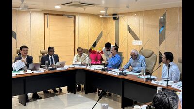 The meeting was held at the committee’s office in Panchkula and attended by Shaji KV, chairman of NABARD. (HT) The meeting was held at the committee’s office in Panchkula and attended by Shaji KV, chairman of NABARD. (HT)