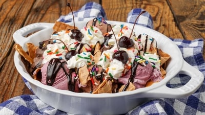 Ice Cream Nachos (Barefeet in the Kitchen) Ice Cream Nachos (Barefeet in the Kitchen)