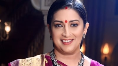 Smriti Irani's first look as Tulsi Virani from Kyunki Saas Bhi Kabhi Bahu Thi reboot. Smriti Irani's first look as Tulsi Virani from Kyunki Saas Bhi Kabhi Bahu Thi reboot.