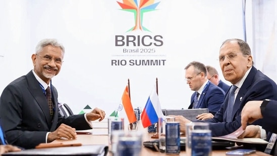 External Affairs Minister S Jaishankar meets Russian FM Sergey Lavrov on the sidelines of the 17th BRICS Summit 2025, in Rio de Janeiro (X/Dr. S. Jaishankar)
