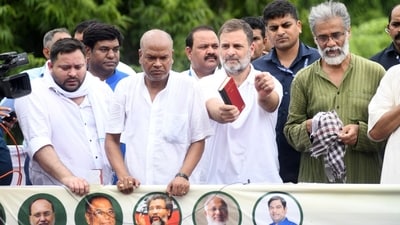 Congress leader Rahul Gandhi, RJD leader Tejashwi Yadav, with CPI (ML) Liberation General Secretary Dipankar Bhattacharya and others, address supporters during a protest amid 'Bihar bandh' called by the INDIA bloc against Special Intensive Revision in the state, in Patna (HT)