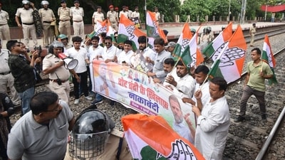 Opposition Congress and Biju Janata Dal (BJD) have extended their support to the protest of trade unions. (HT )