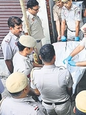 Police transport bodies of the victims from, in Majnu Ka Tila area on Tuesday. (ANI) Police transport bodies of the victims from, in Majnu Ka Tila area on Tuesday. (ANI)