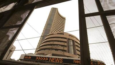 Sebi’s own report shows that 93% of F&O traders lose money. Most are young, from small towns, earning less than ₹5 lakh a year. They’re not financial engineers. They’re aspirants. Betting paychecks on what looks like a shortcut to wealth. (HT File) Sebi’s own report shows that 93% of F&O traders lose money. Most are young, from small towns, earning less than ₹5 lakh a year. They’re not financial engineers. They’re aspirants. Betting paychecks on what looks like a shortcut to wealth. (HT File)