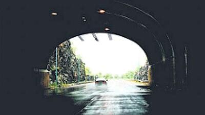 Seven people were killed and three injured after the SUV they were travelling in crashed into a dumper on Mumbai-Pune Expressway. (Puneet Chandhok/HT file photo) Seven people were killed and three injured after the SUV they were travelling in crashed into a dumper on Mumbai-Pune Expressway. (Puneet Chandhok/HT file photo)