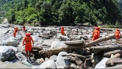 According to the State Emergency Operation Centre (SEOC), heavy rain in the past few days has led to the closure of 208 roads, including the Mandi-Dharampur stretch of the National Highway-3 that connects Attari in Punjab with Leh in Ladakh. (PTI) According to the State Emergency Operation Centre (SEOC), heavy rain in the past few days has led to the closure of 208 roads, including the Mandi-Dharampur stretch of the National Highway-3 that connects Attari in Punjab with Leh in Ladakh. (PTI)