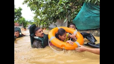 Army rescuing people during flash flood in Loran area of Poonch. (File) Army rescuing people during flash flood in Loran area of Poonch. (File)