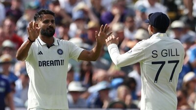 India's Akash Deep (L) celebrates with India's captain Shubman Gill (R) (AFP) India's Akash Deep (L) celebrates with India's captain Shubman Gill (R) (AFP)