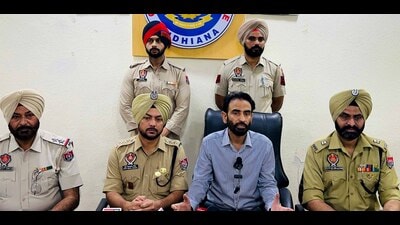 DCP (City) Rupinder Singh sharing details about the crime and the accused in Ludhiana on Thursday. (HT Photo) DCP (City) Rupinder Singh sharing details about the crime and the accused in Ludhiana on Thursday. (HT Photo)
