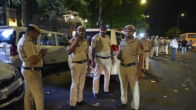 Efforts are on to nab the accused and recover the weapon of offence, a senior Delhi police officer said. (HT Photo/Representational)