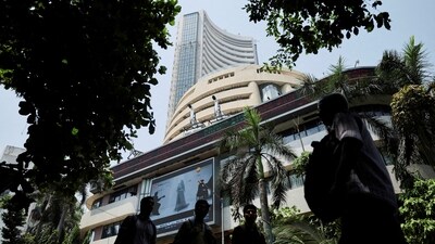 The BSE midcap gauge dipped 0.28 per cent while the smallcap index inched higher by 0.12 per cent. (REUTERS File)