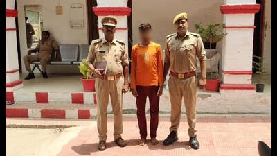 The accused, Suchit Yadav, in police custody on Thursday. (HT Photo) The accused, Suchit Yadav, in police custody on Thursday. (HT Photo)