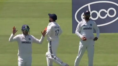 Shubman Gill was surprised by Nitish Kumar Reddy's nasty bouncer (X) Shubman Gill was surprised by Nitish Kumar Reddy's nasty bouncer (X)