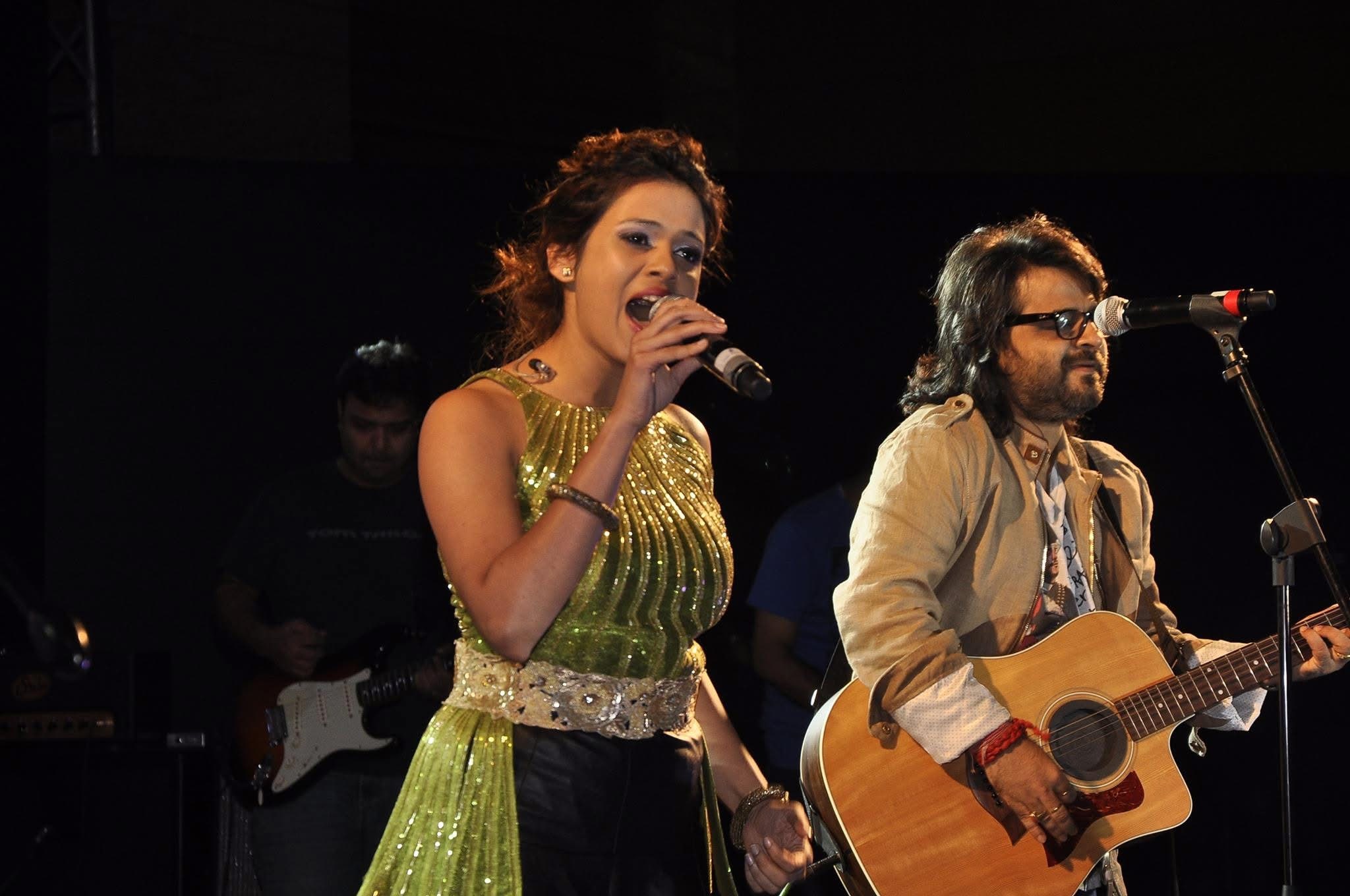 Shalmali Kholgade with Pritam