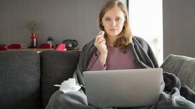 Dr. Gupte emphasizes the importance of consulting a doctor for accurate diagnoses rather than relying solely on online searches. (Freepik) Dr. Gupte emphasizes the importance of consulting a doctor for accurate diagnoses rather than relying solely on online searches. (Freepik)
