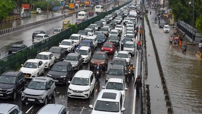 Orange alert has been issued by IMD for Rohtak, Gurugram, Faridabad and Jhajjar. (Parveen Kumar/HT) Orange alert has been issued by IMD for Rohtak, Gurugram, Faridabad and Jhajjar. (Parveen Kumar/HT)