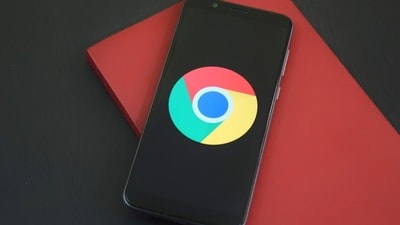 GooPerplexity, known for its AI-driven search engine, has just unveiled Comet, a new browser that fuses search and browsing into a single, conversational experience.