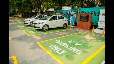 Delhi and India more broadly need structural policies that accelerate the transition to clean electric vehicles (EVs). (Shutterstock) Delhi and India more broadly need structural policies that accelerate the transition to clean electric vehicles (EVs). (Shutterstock)