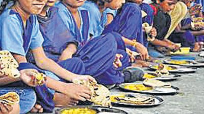 During a surprise inspection by the Punjab State Food Commission member Vijay Dutt, several irregularities were found in the preparation and distribution of mid-day meals. (HT File/ Representational image) During a surprise inspection by the Punjab State Food Commission member Vijay Dutt, several irregularities were found in the preparation and distribution of mid-day meals. (HT File/ Representational image)