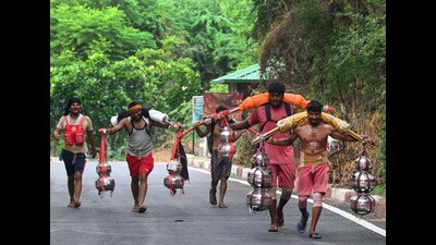 Elaborate arrangements are underway in the Braj region for the ‘Kanwar Yatra’ being undertaken by devotees. (FOR REPRESENTATION)