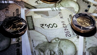 A Redditor revealed how simple living and mutual funds helped his uncle reach  ₹4.7 crore of corpus.