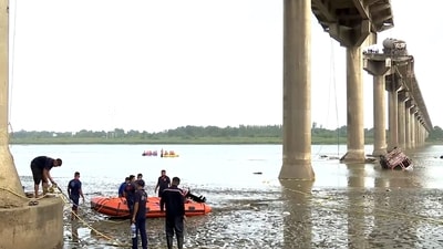 The main focus of the next stage of the operation on Saturday will be removing a large chunk of slab that has fallen into the river, the Vadodara district collector said. (PTI) The main focus of the next stage of the operation on Saturday will be removing a large chunk of slab that has fallen into the river, the Vadodara district collector said. (PTI)