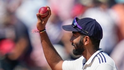 Another fairly balanced day of Test cricket setting up yet another level and evenly-fought Test match, but a big day for Jasprit Bumrah: the world's number one bowler adds another feather to his cap, putting his name on the Lord's Honours Board with a five-fer. (PTI) Another fairly balanced day of Test cricket setting up yet another level and evenly-fought Test match, but a big day for Jasprit Bumrah: the world's number one bowler adds another feather to his cap, putting his name on the Lord's Honours Board with a five-fer. (PTI)