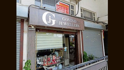 The jewellery shop in Dhakoli, where the robbery was reported. (HT Photo)