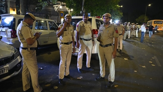 UP woman gives country-made pistol to lover to kill 36-year-old husband. (Representative image/HT Photo)