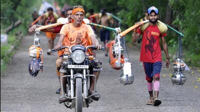 Ahead of the Kanwar Yatra starting July 11, UP mandated food stalls to display QR-code licences and complaint info to boost hygiene and food safety on the route. (Sunil Ghosh / Hindustan Times) Ahead of the Kanwar Yatra starting July 11, UP mandated food stalls to display QR-code licences and complaint info to boost hygiene and food safety on the route. (Sunil Ghosh / Hindustan Times)