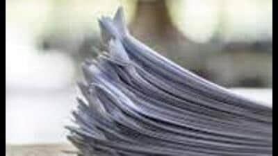 The police identified the individuals as Farooq Ahmad Rather of Kurag Ganderbal, Noor Mohammad Parray of Hatbura Ganderbal and Mohammad Maqbool Sofi of Khurhama Ganderbal. (File)