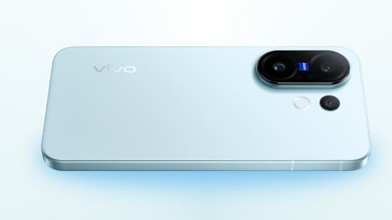 Vivo X200 FE has been launched in India at a starting price of Rs.54999. (Vivo)