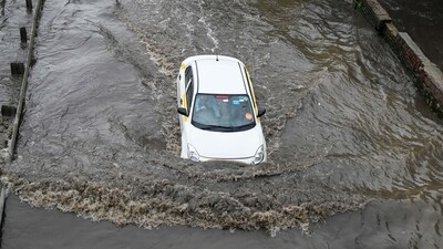 A Reddit user’s post on Gurgaon’s flooded roads and civic failures went viral. (Parveen Kumar/Hindustan Times) A Reddit user’s post on Gurgaon’s flooded roads and civic failures went viral. (Parveen Kumar/Hindustan Times)