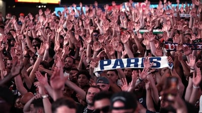 Ahead of the FIFA Club World Cup final, Paris Saint-Germain fans filled Times Square in New York, uniting in chants and waving banners to show support for their team. (Photo by FRANCK FIFE / AFP) (AFP) Ahead of the FIFA Club World Cup final, Paris Saint-Germain fans filled Times Square in New York, uniting in chants and waving banners to show support for their team. (Photo by FRANCK FIFE / AFP) (AFP)