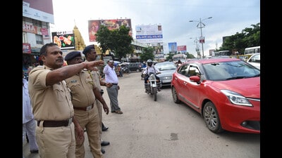 On Saturday, July 12, alone, challans were issued to 159 cabs for unauthorised halts and roadside parking, which severely impacted traffic flow. (HT)