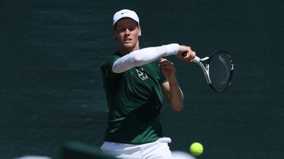 Jannik Sinner, Italy's first tennis World No.1, attributes his success to his supportive parents, Johann and Siglinde. REUTERS/Toby Melville (REUTERS)