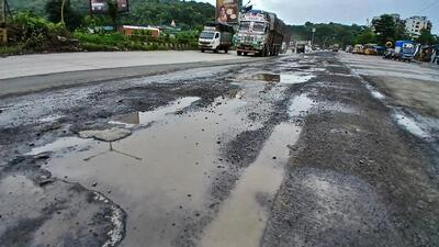 Thane, India - July -13, 2025: The accident spot at Nagala Bander ,On Saturday night, a 21-year-old woman riding a two-wheeler was coming from Gaimukh to Thane when her two-wheeler skidded on the road at Nagla Bandar Ghodbunder Road, Thane. While the woman was lying on the road, a vehicle coming from behind crushed the woman. The woman died on the spot and the driver of the vehicle fled the scene ,in Thane,in Mumbai, India, on, Sunday, July -13, 2025. ( Praful Gangurde / HT Photo ) (praful Gangurde) Thane, India - July -13, 2025: The accident spot at Nagala Bander ,On Saturday night, a 21-year-old woman riding a two-wheeler was coming from Gaimukh to Thane when her two-wheeler skidded on the road at Nagla Bandar Ghodbunder Road, Thane. While the woman was lying on the road, a vehicle coming from behind crushed the woman. The woman died on the spot and the driver of the vehicle fled the scene ,in Thane,in Mumbai, India, on, Sunday, July -13, 2025. ( Praful Gangurde / HT Photo ) (praful Gangurde)