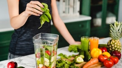Diet rich in leafy greens and veggies keep you healthy. (Shutterstock) Diet rich in leafy greens and veggies keep you healthy. (Shutterstock)