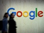 Google appears to be testing Android’s desktop mode, including windowing tools and Linux terminal support. 