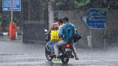 Delhi weather today is predicted to be generally cloudy sky, light rain accompanied by thunderstorm and lightning. (ANI) Delhi weather today is predicted to be generally cloudy sky, light rain accompanied by thunderstorm and lightning. (ANI)