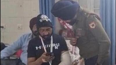 Colonel Pushpinder Singh Bath underwent treatment at the Military Hospital in Patiala after the alleged assault by the police personnel in which he suffered a broken arm. (HT file photo) Colonel Pushpinder Singh Bath underwent treatment at the Military Hospital in Patiala after the alleged assault by the police personnel in which he suffered a broken arm. (HT file photo)