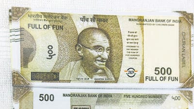 The dummy notes. (HT Photo) The dummy notes. (HT Photo)