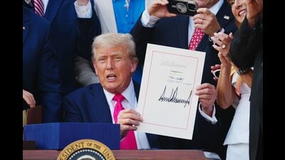 Trump’s continued tax cuts, and inability to curb government spending, will likely worsen US fiscal deficit and not reduce consumption. (Bloomberg) Trump’s continued tax cuts, and inability to curb government spending, will likely worsen US fiscal deficit and not reduce consumption. (Bloomberg)