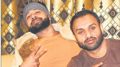 Police said both Arif and Sandeep had succumbed to their injuries by the time they reached the hospital. (HT Photo) Police said both Arif and Sandeep had succumbed to their injuries by the time they reached the hospital. (HT Photo)