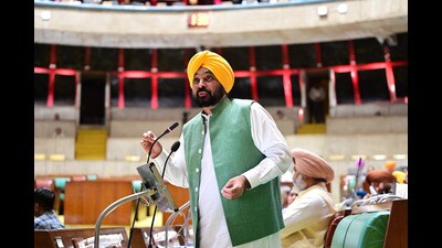 Chief Minister Bhagwant Mann addressing the House on the last day of the special session of Punjab Vidhan Sabha in Chandigarh on Tuesday. (Ravi Kumar/HT) Chief Minister Bhagwant Mann addressing the House on the last day of the special session of Punjab Vidhan Sabha in Chandigarh on Tuesday. (Ravi Kumar/HT)