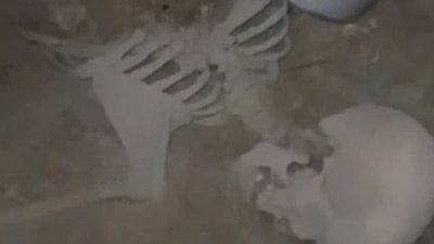 Skeleton remains were found inside an abandoned house in Hyderabad. Further investigation is underway. (X/@rininus88) Skeleton remains were found inside an abandoned house in Hyderabad. Further investigation is underway. (X/@rininus88)
